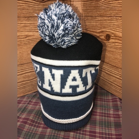 🚦PINK Blue & White Chunky Pom Pom hat - Picture 8 of 10